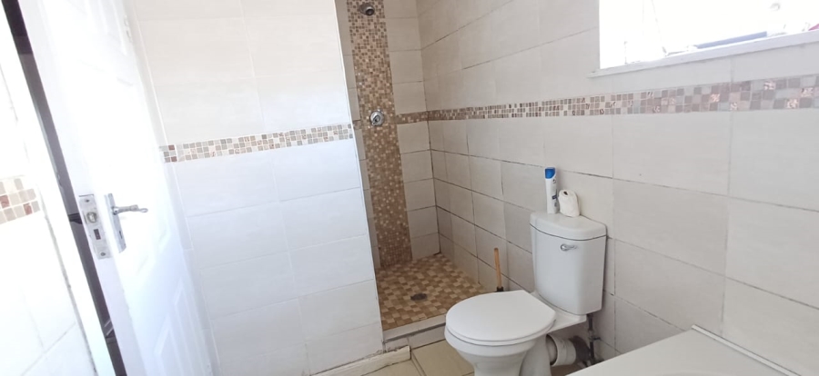 4 Bedroom Property for Sale in Amalinda North Eastern Cape